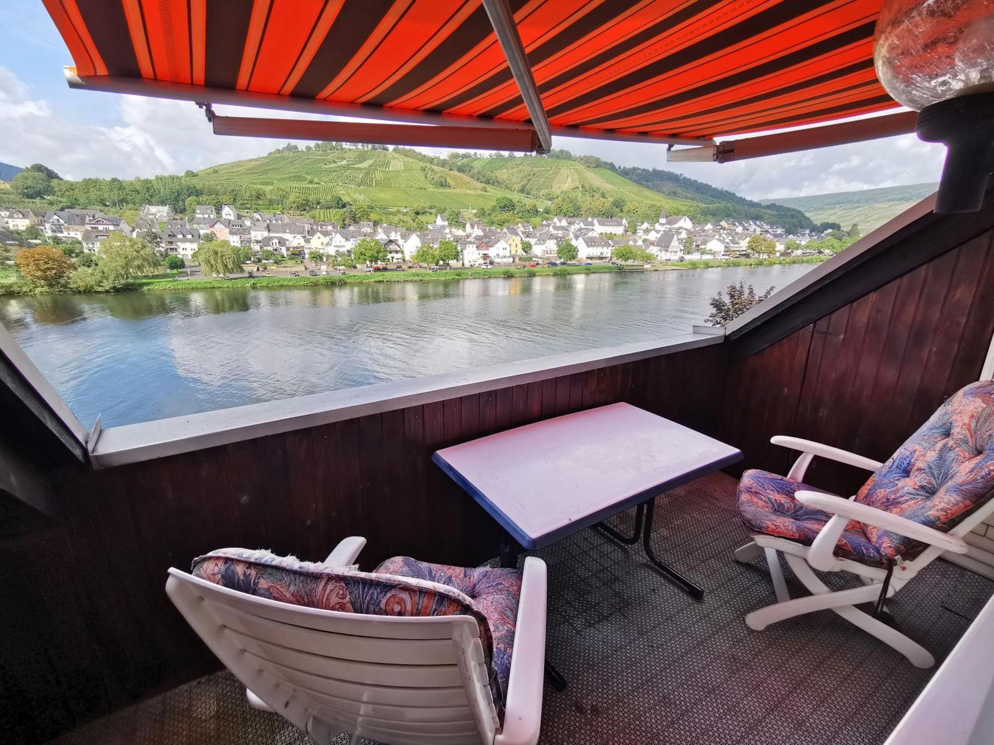 Mosel View Leilighet Zell an der Mosel Eksteriør bilde