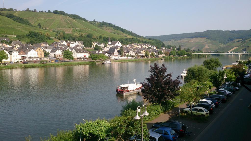 Mosel View Leilighet Zell an der Mosel Eksteriør bilde